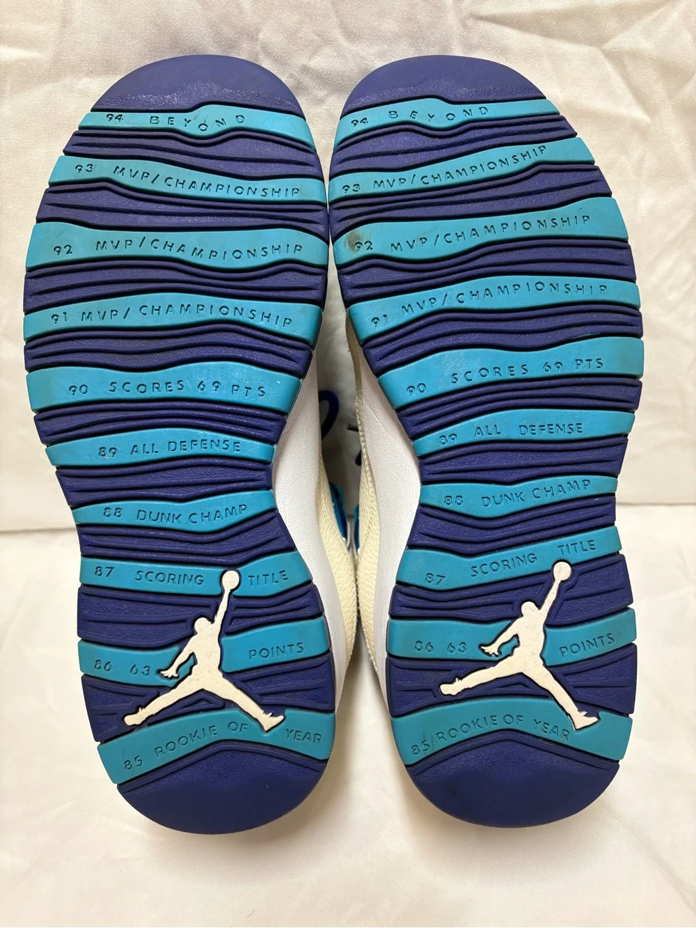 Jordan Air Jordan 10 Retro Charlotte Hornets 2016 High Top 310805-107 Size 11.5
